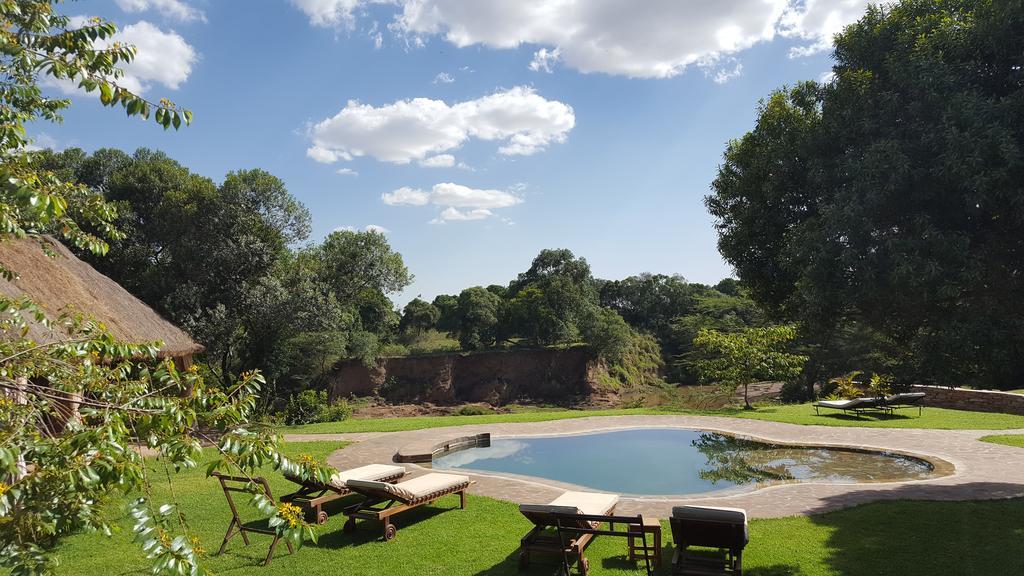 House In The Wild Guest House Maasai Mara Exterior photo