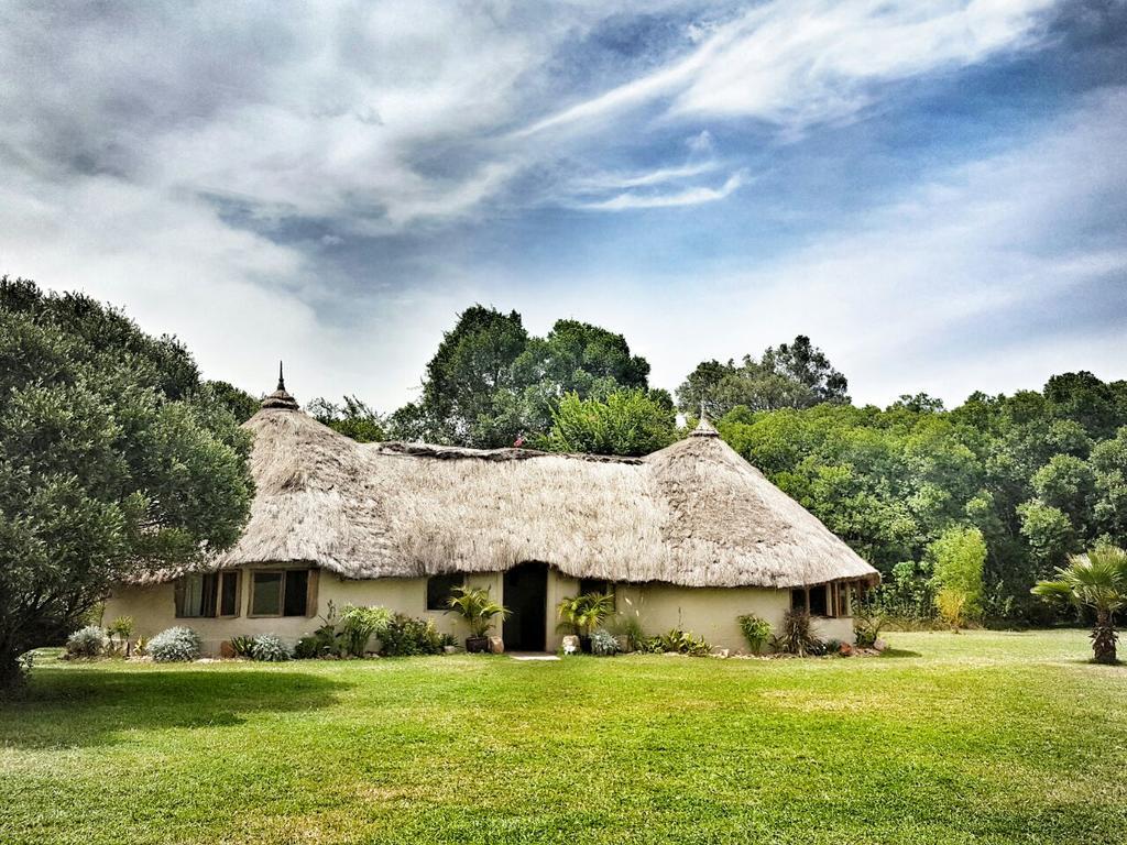 House In The Wild Guest House Maasai Mara Exterior photo